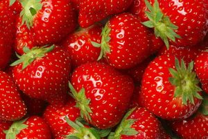 many-strawberries-red-fruit-delicious-wallpaper-thumb